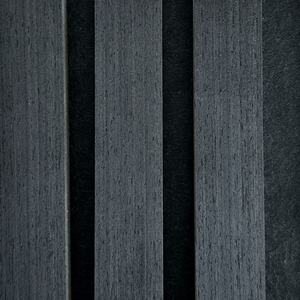 Muster einer Akustikpaneel aus schwarzem Eichenfurnier 150 x 120 mm