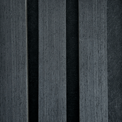 Muster einer Akustikpaneel aus schwarzem Eichenfurnier 150 x 120 mm