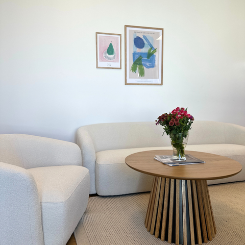 Melisa - 2-Sitzer Sofa aus weißem Boucle L: 173 x T: 84 x H: 66 cm