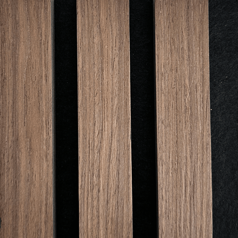 Muster eines Premium-Akustikpaneels aus geräuchertem Eichenfurnier, 150 x 120 mm