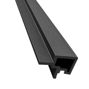 Kinsley – Eckleiste für Fassadenverkleidung aus schwarzem Verbundwerkstoff, 2900 x 219 x 29 mm