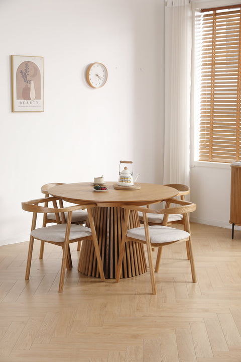 Jocelyn Esszimmerstuhl aus Eiche mit beige gepolsterter Sitzfläche