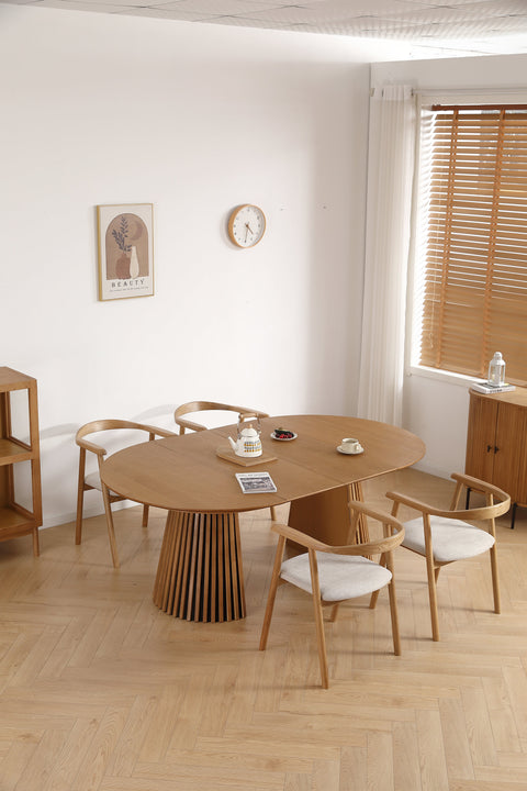 Jocelyn Esszimmerstuhl aus Eiche mit beige gepolsterter Sitzfläche